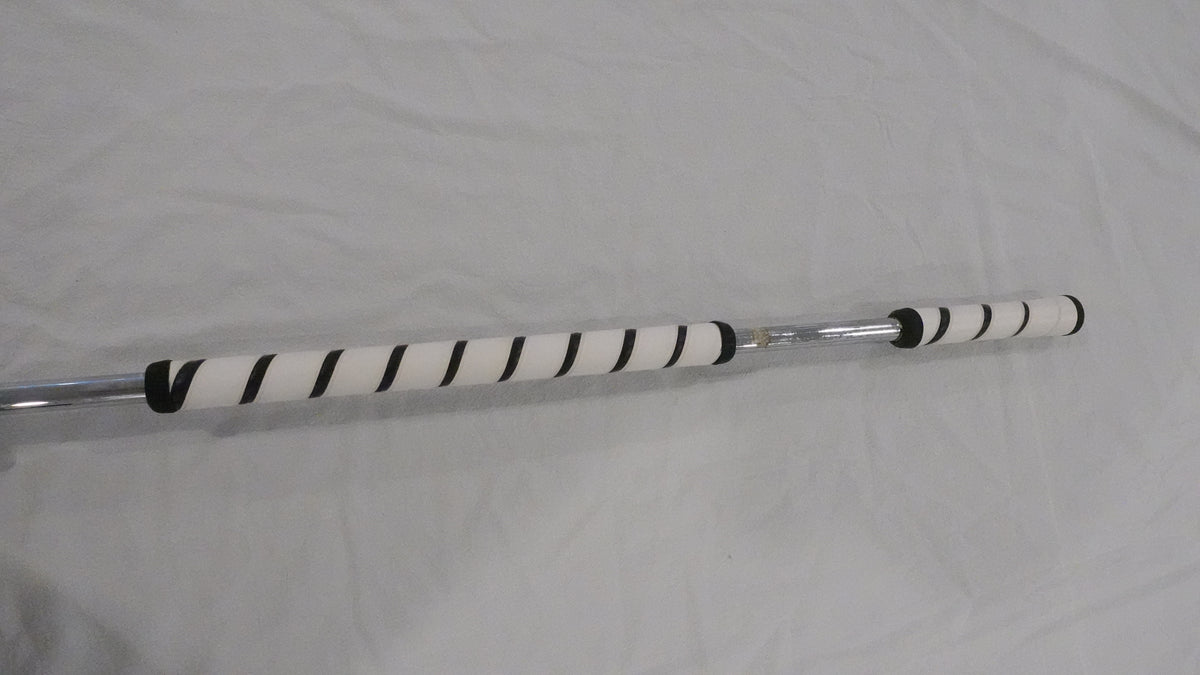 Odyssey White Ice Dart Long Broomstick Putter - Right Handed - 48"(New Grip)