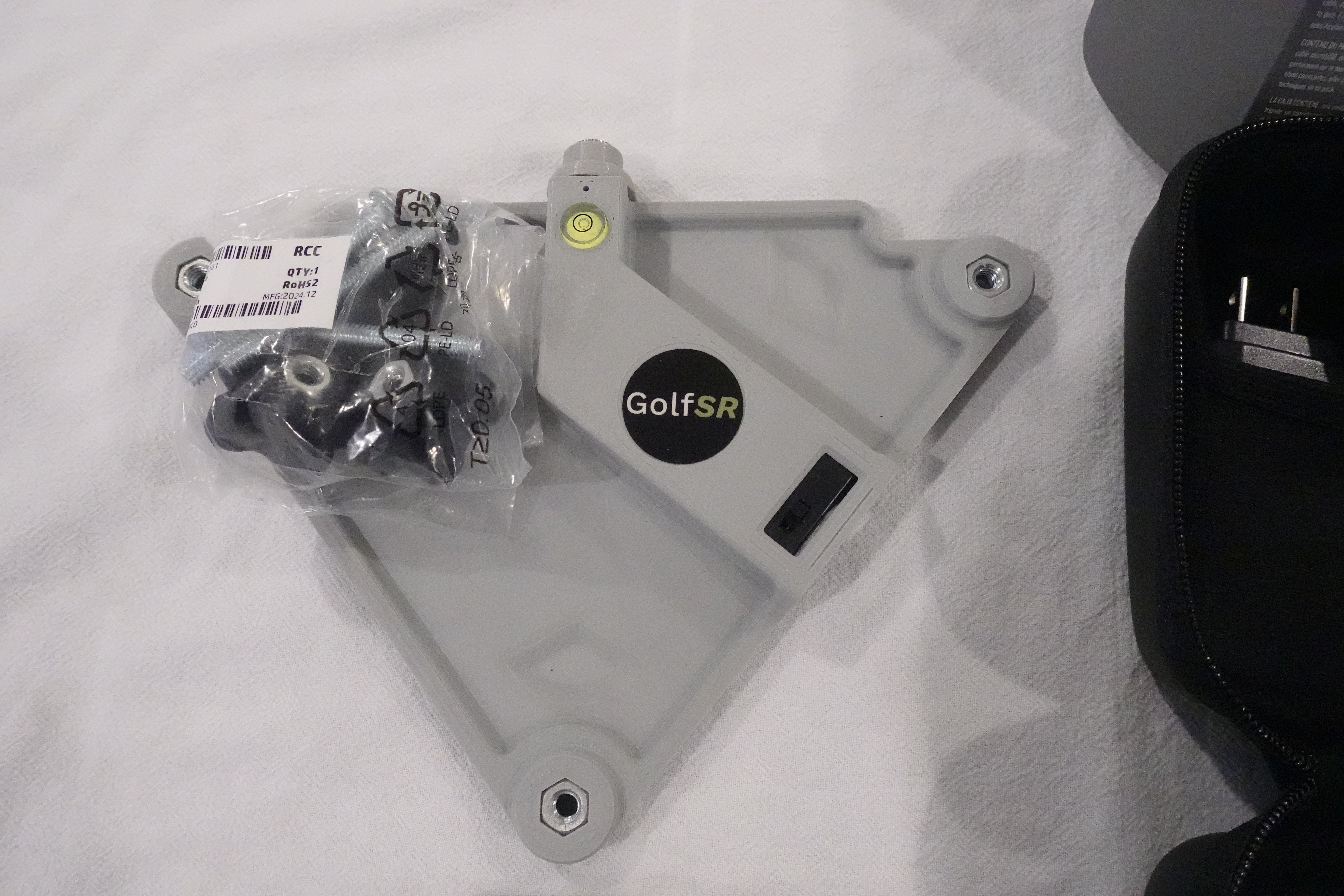 Used Garmin R10 Launch Monitor with Adjustable Garmin R10 stand