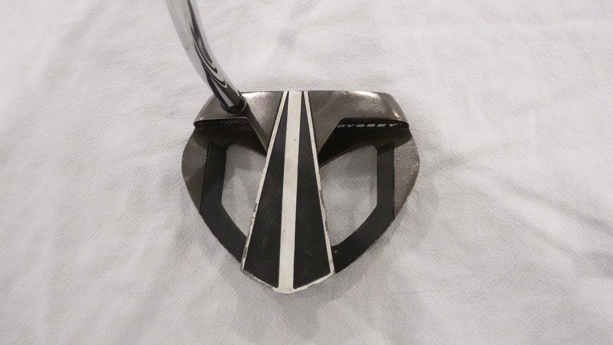 Odyssey White Ice Dart Long Broomstick Putter - Right Handed - 48"(New Grip)