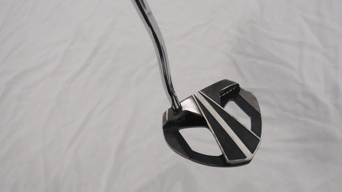 Odyssey White Ice Dart Long Broomstick Putter - Right Handed - 48"(New Grip)