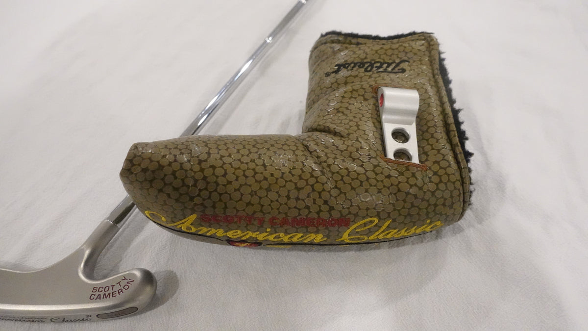 近全新 Scotty Cameron American Classic III 刀背式推杆 - 右手 - 35英寸（含杆头套）