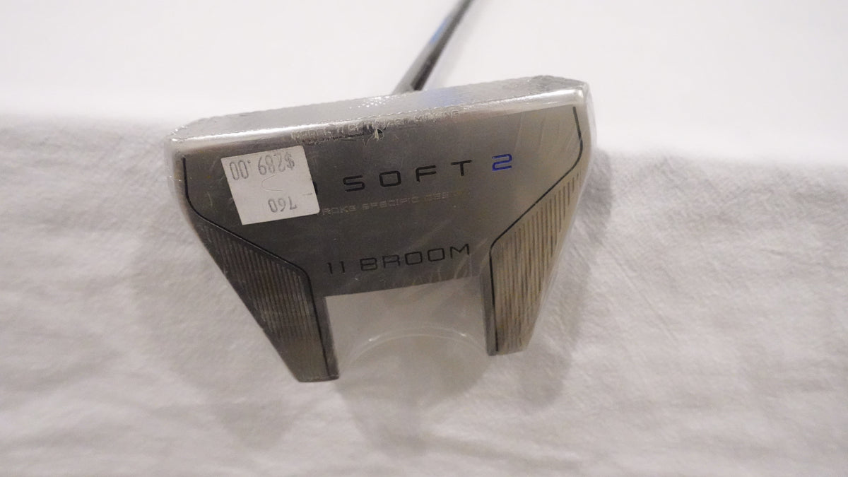 Brand new Cleveland HB Soft 2 11C Broom Broomstick Putter - Right Handed - 46"